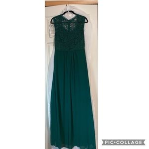 Green lace formal style dress